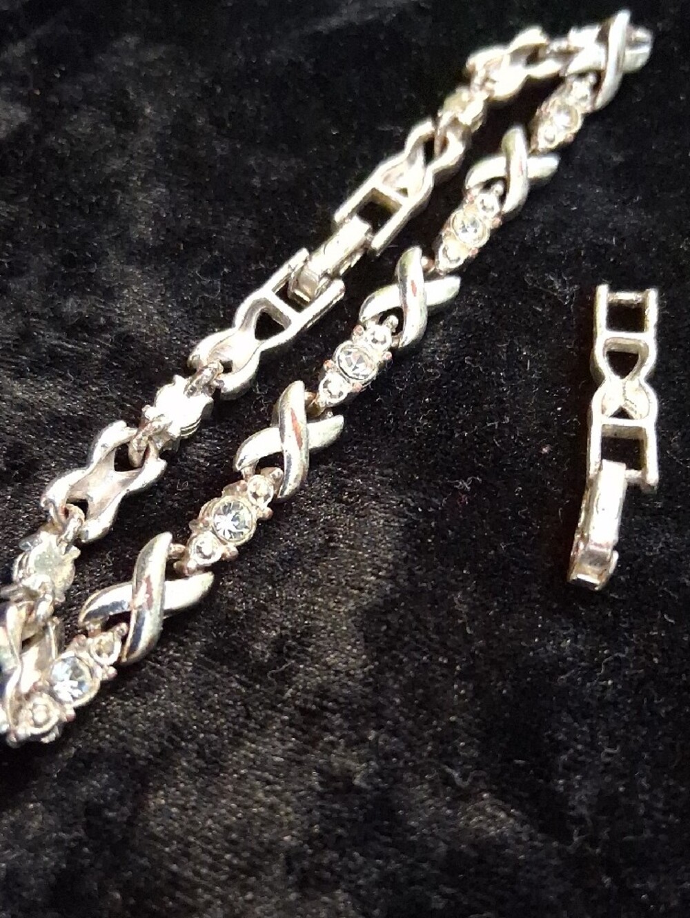 Avon Silver-Tone Linked Cris Cross Bracelet with Clear Crystal Accents - Picture 7 of 7